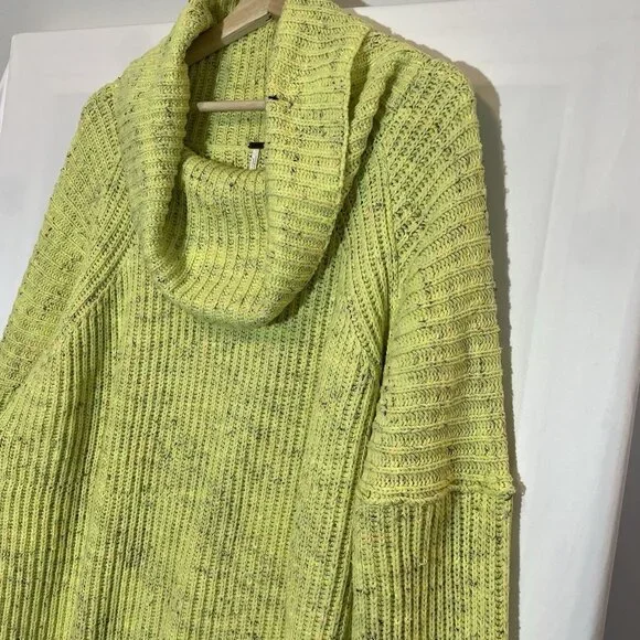 Free People Leo Tunic Sweater Medium Size Green Yellow Cowl Neck Confetti Knit - Picture 8 of 11